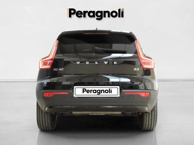 VOLVO XC40 B3 automatico Plus Dark Aziendale
