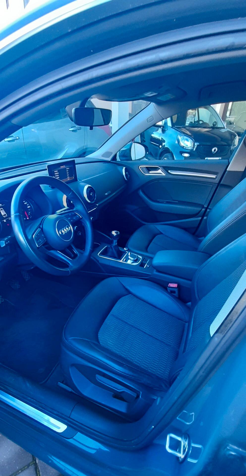 Audi A3 SPB 1.6 TDI 116 CV Design