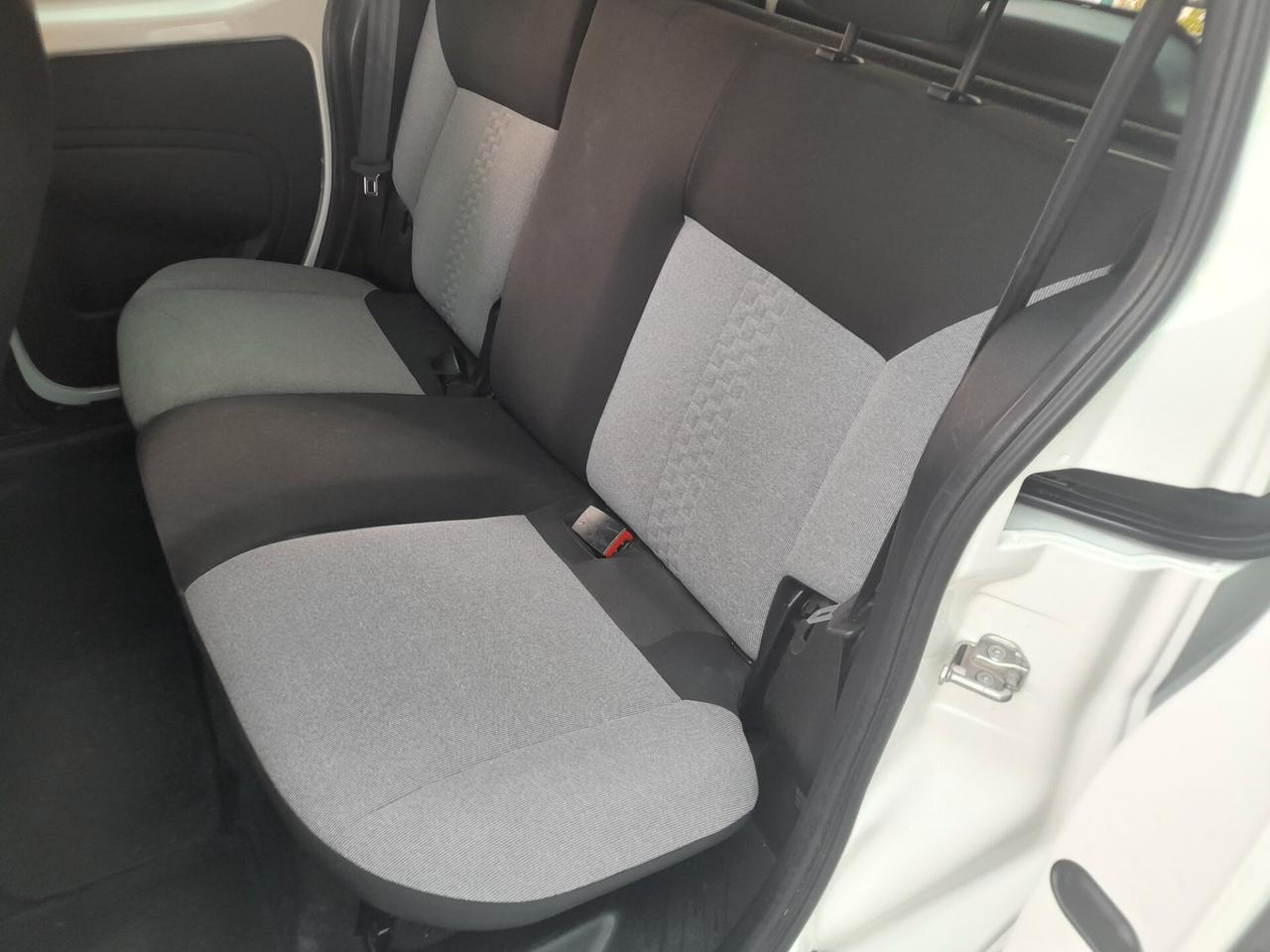 Fiat Qubo 1.3 MJT 95 CV Lounge autocarro n1 5 posti anno 2019