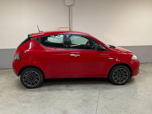 LANCIA Ypsilon 1.0 FireFly 5 porte S&S Hybrid Silver