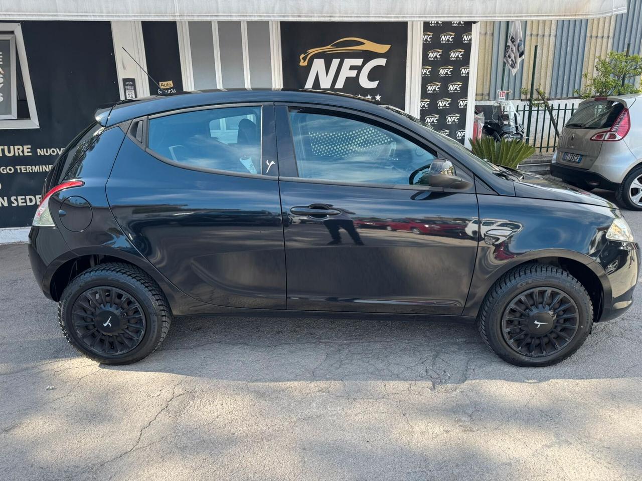 Lancia Ypsilon 5 porte Metano Ecochic Elefantino