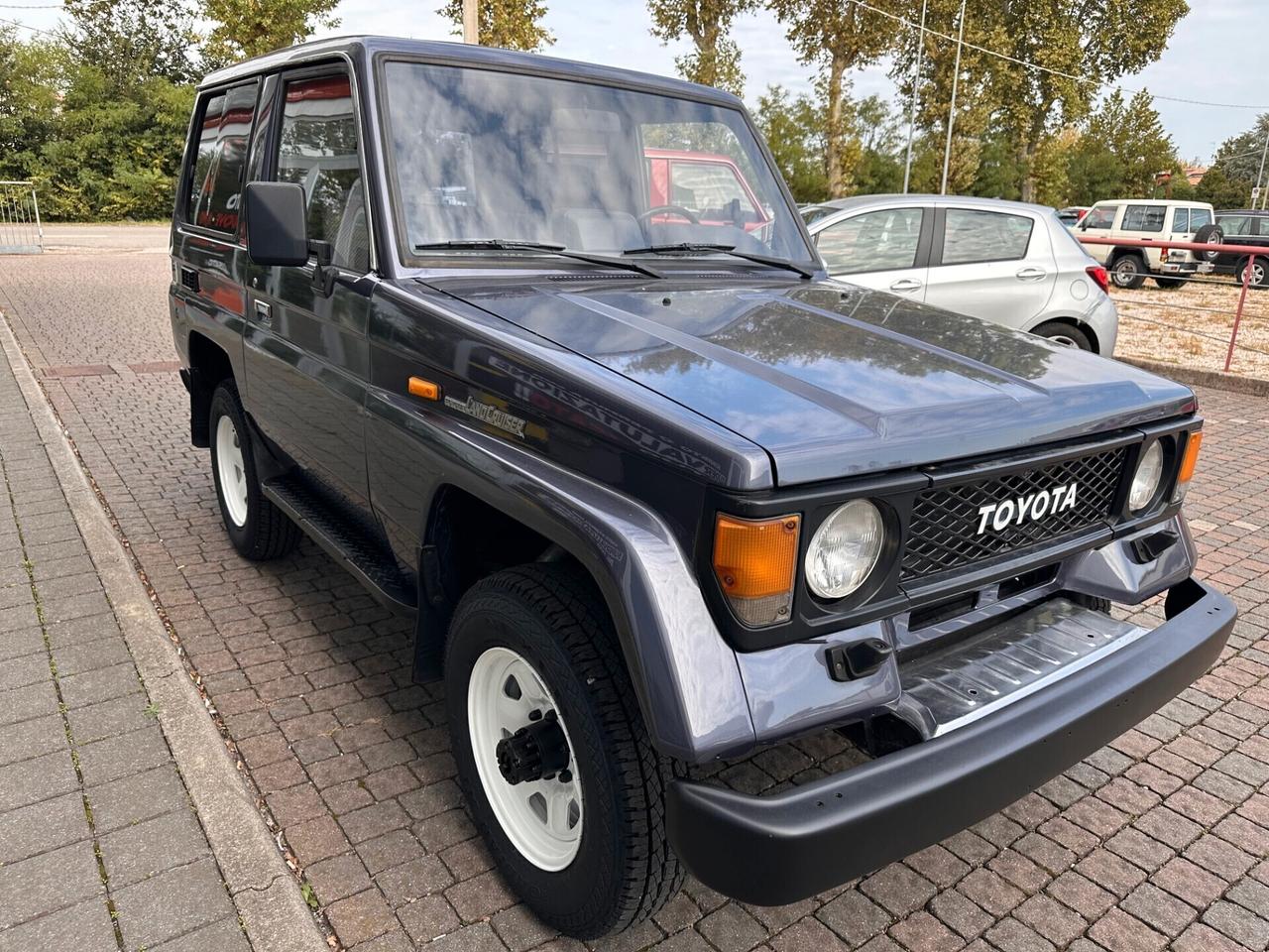 Toyota Land Cruiser II 2.5 turbodiesel Hard-top BJ73