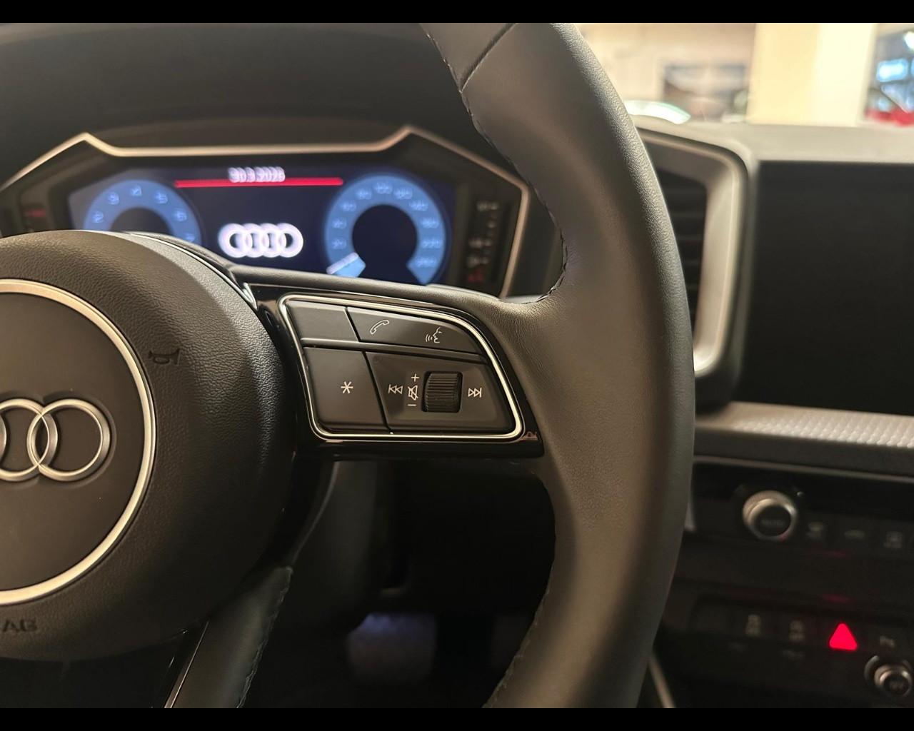 AUDI A1 2ª serie - A1 SPB 30 TFSI S tronic S line edition