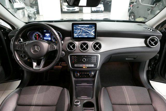 MERCEDES-BENZ GLA 200 d Automatic Sport