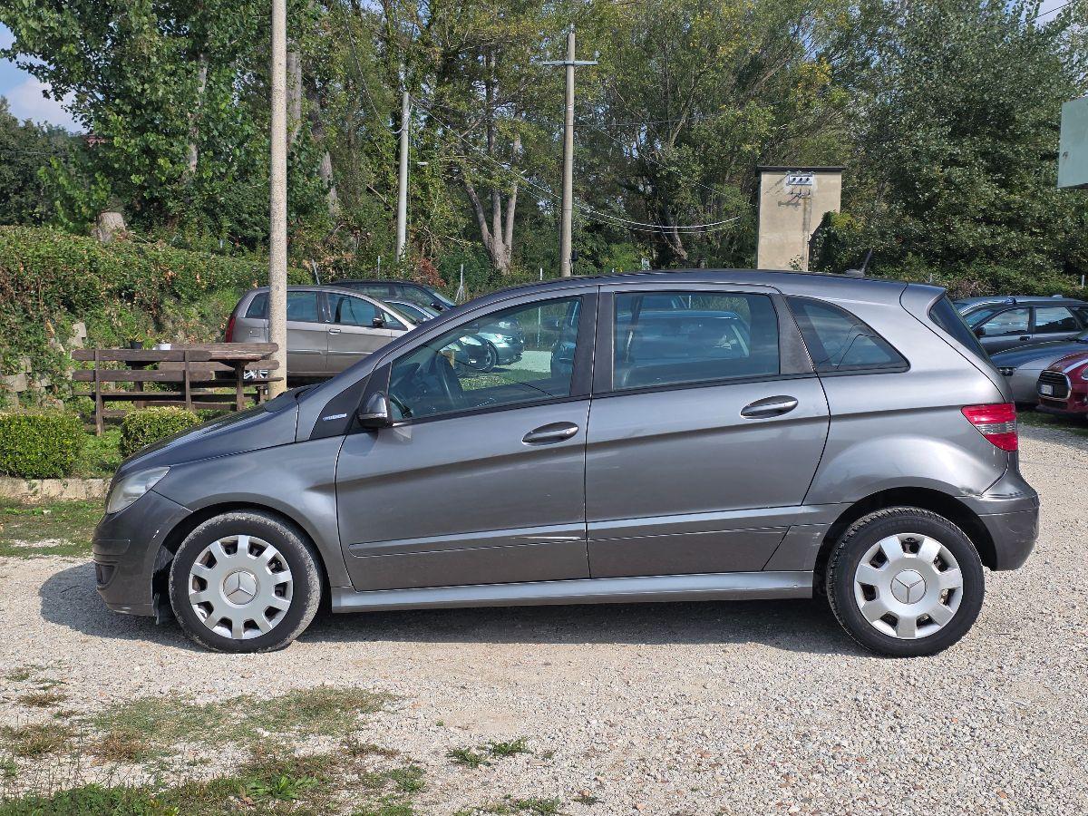 MERCEDES CLASSE B 180 METANO 2012 OK NEOPATENTATI