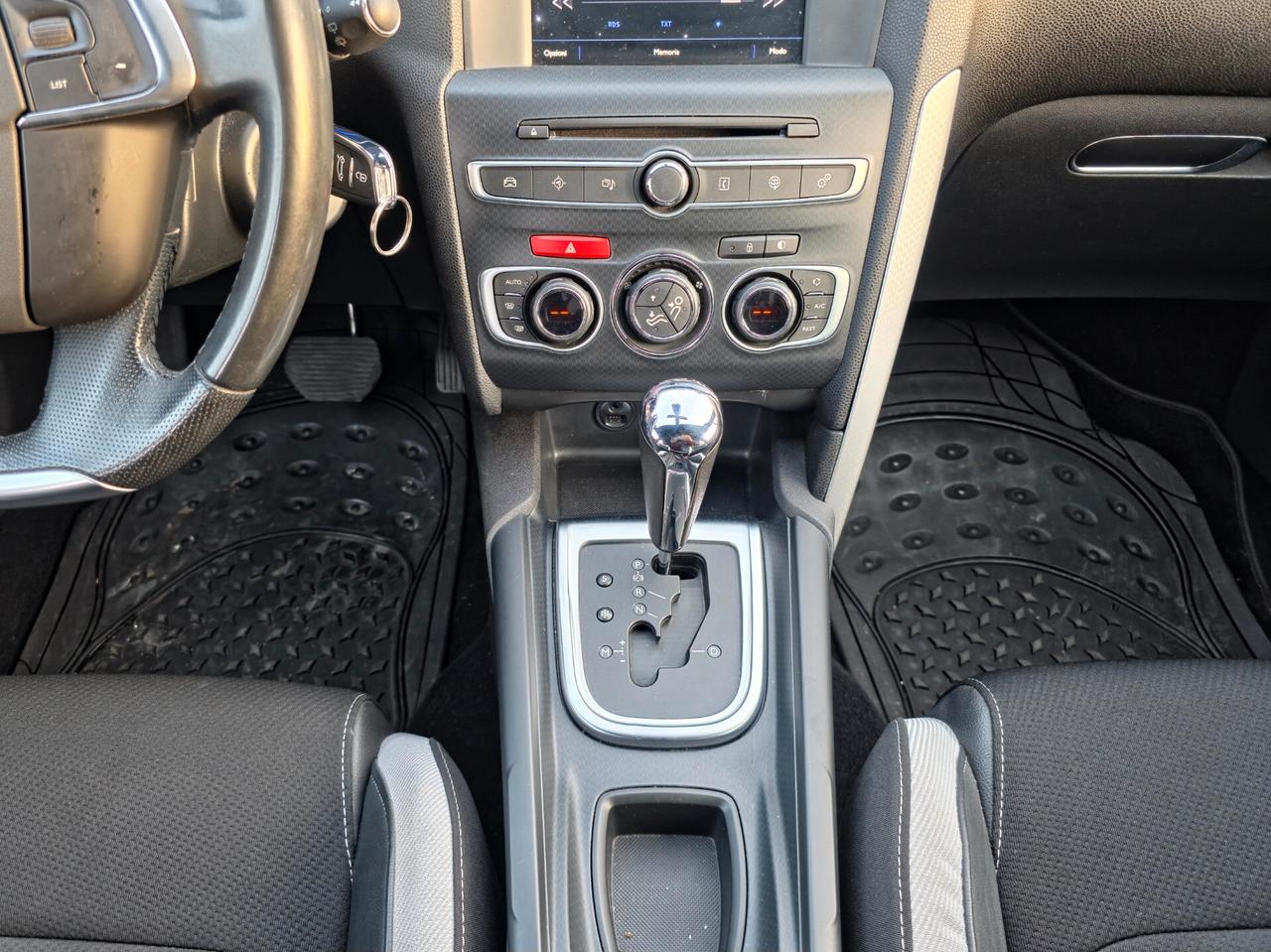 Ds DS4 4 BlueHDi 120 S&S EAT6 Chic 2015-E6 Automatico NEO