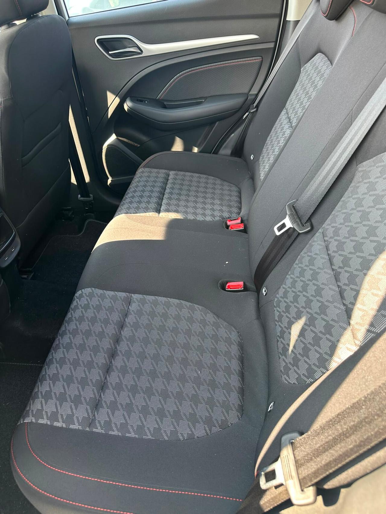 Mg ZS 1.5 VTi-tech Luxury INCIDENTATA