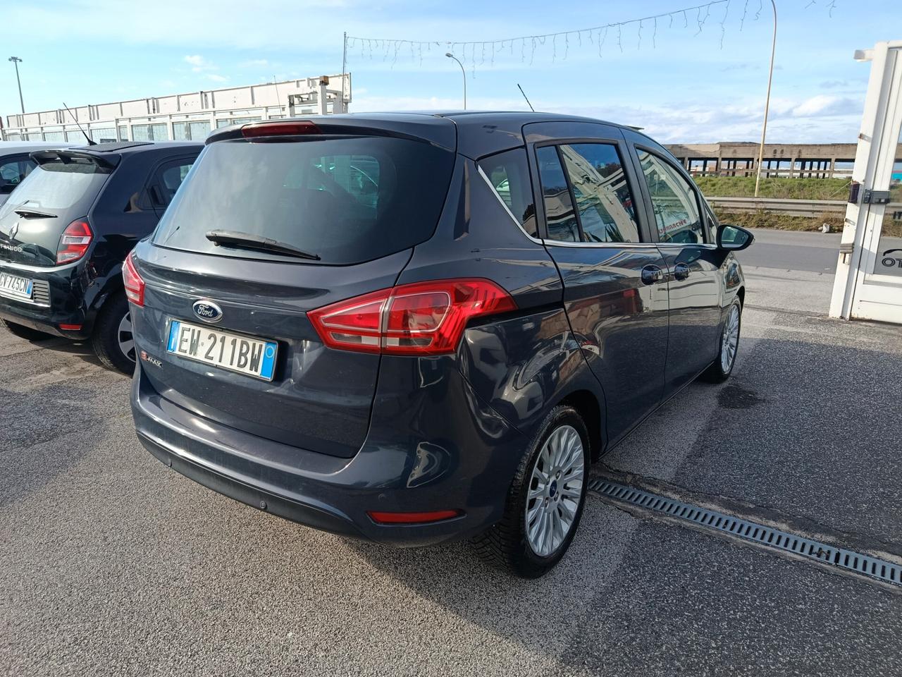 Ford B-Max 1.6 TDCi 95 CV Business Titanium