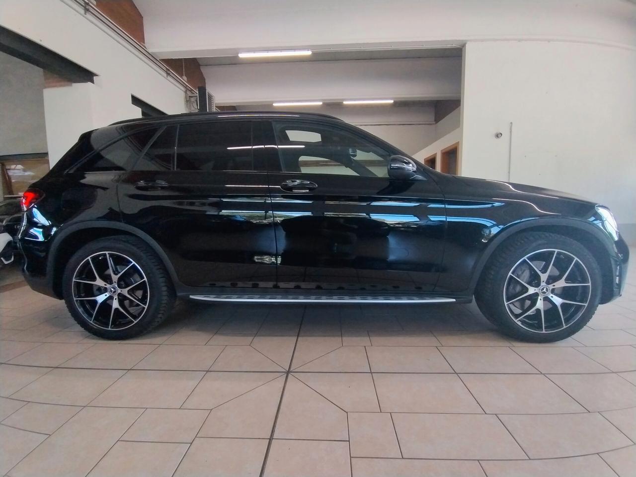 MERCEDES GLC 220 d 4Matic Premium Plus AMG TETTO LED PEDANE