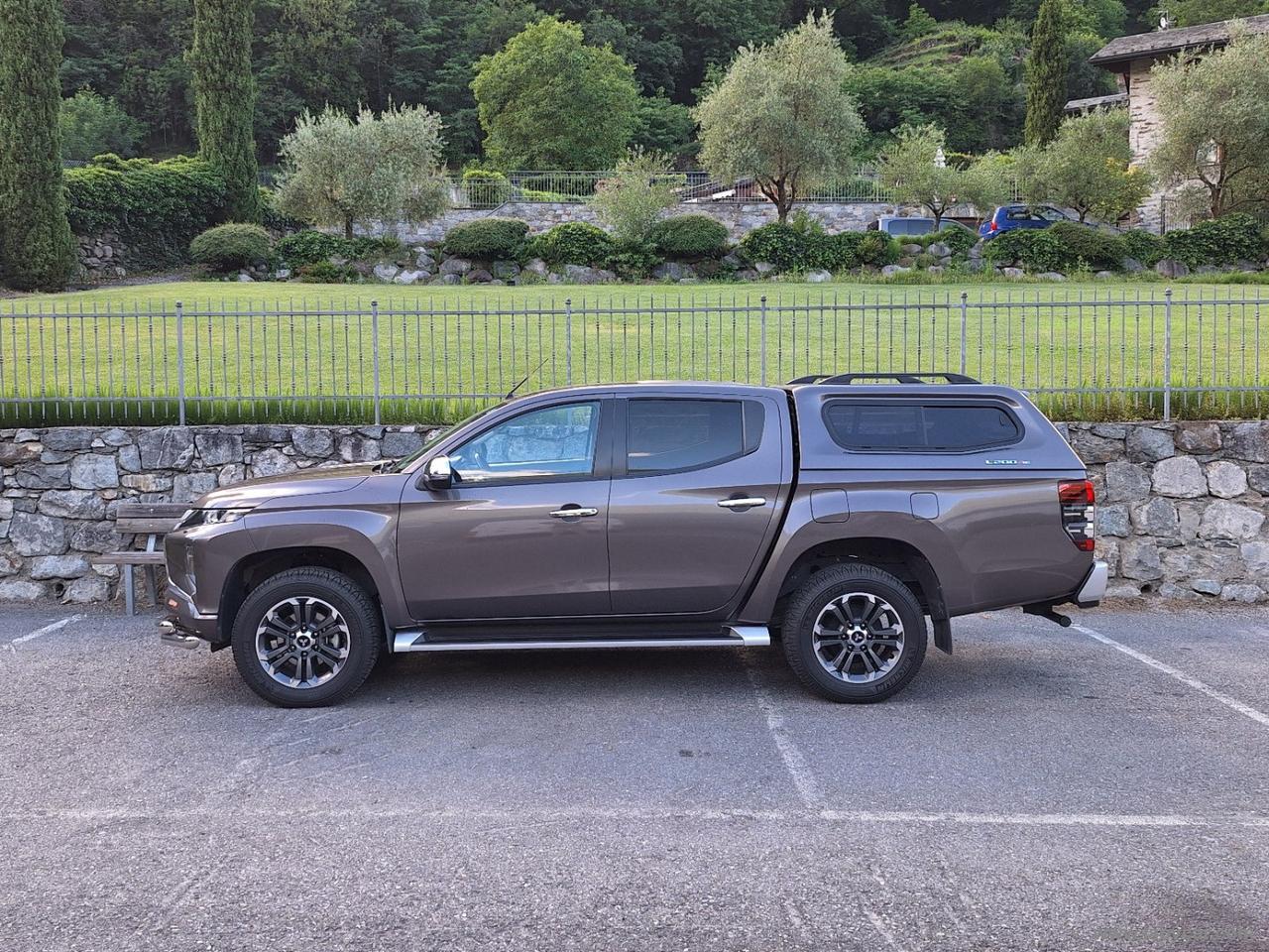 MITSUBISHI L200 2.3 D DoubleCab 4x4 Intense HARD TOP BLOCC