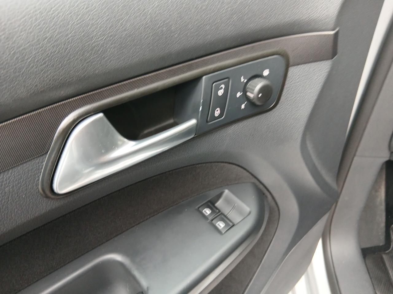 Volkswagen Touran 1.6 Trendline 7 posti unico proprietario