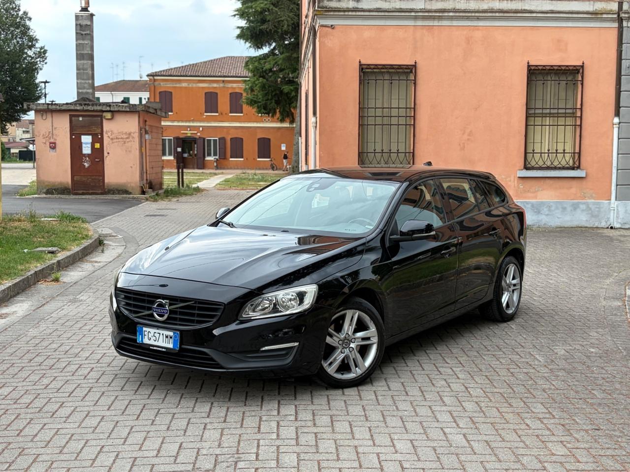 Volvo V60 D2 2.0Diesel automatico euro6