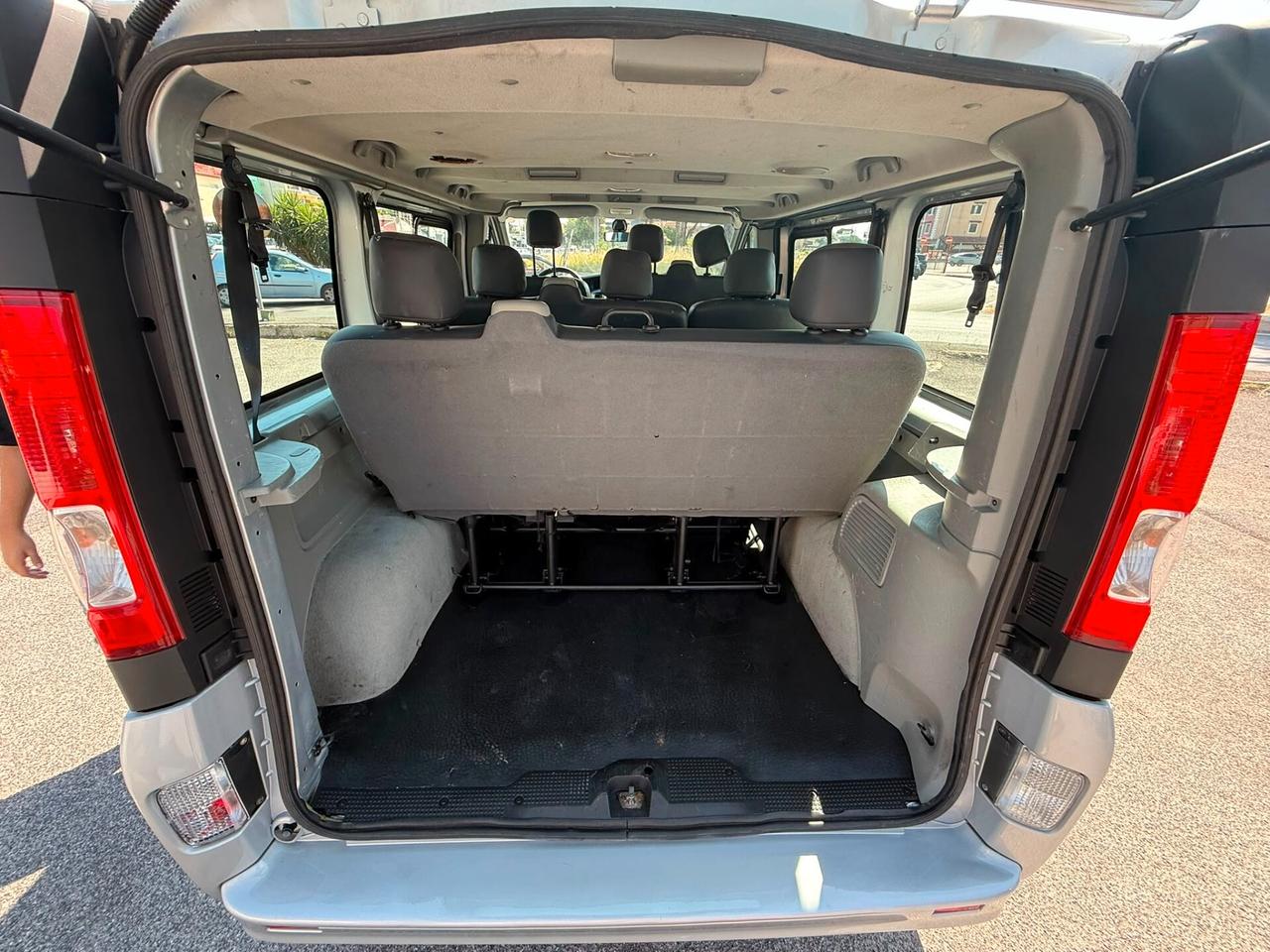 RENAULT TRAFIC 2.0DCi 115CV 9POSTI
