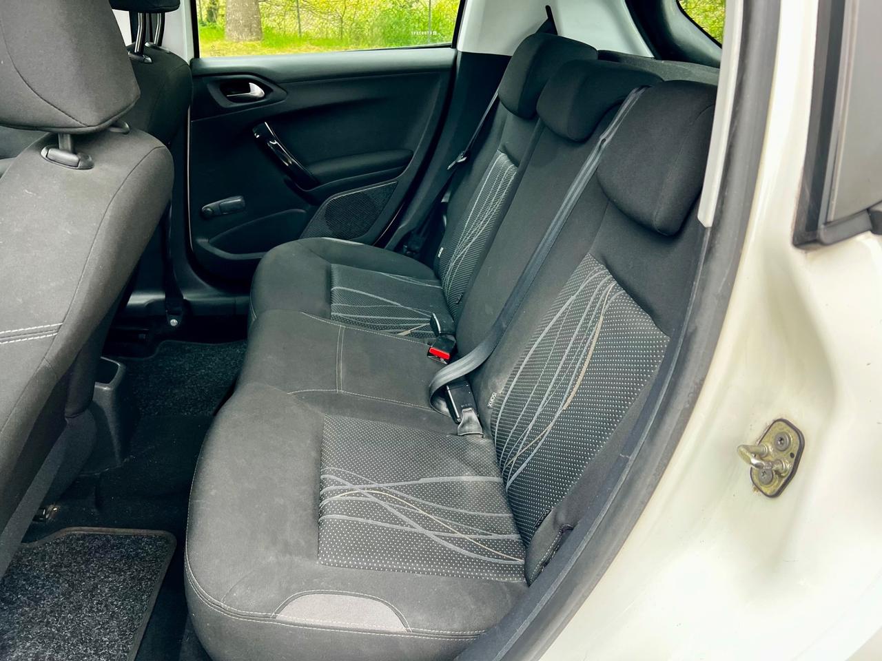 Peugeot 208 1.4 HDi 68 CV 5 porte Active