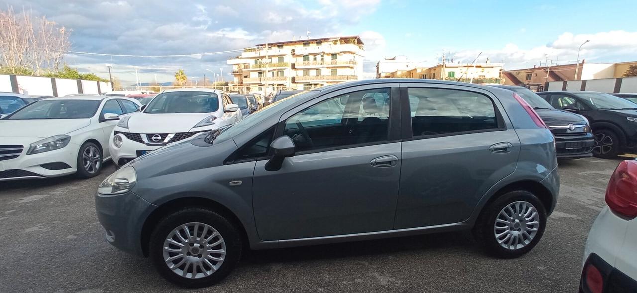 Fiat Grande Punto entra