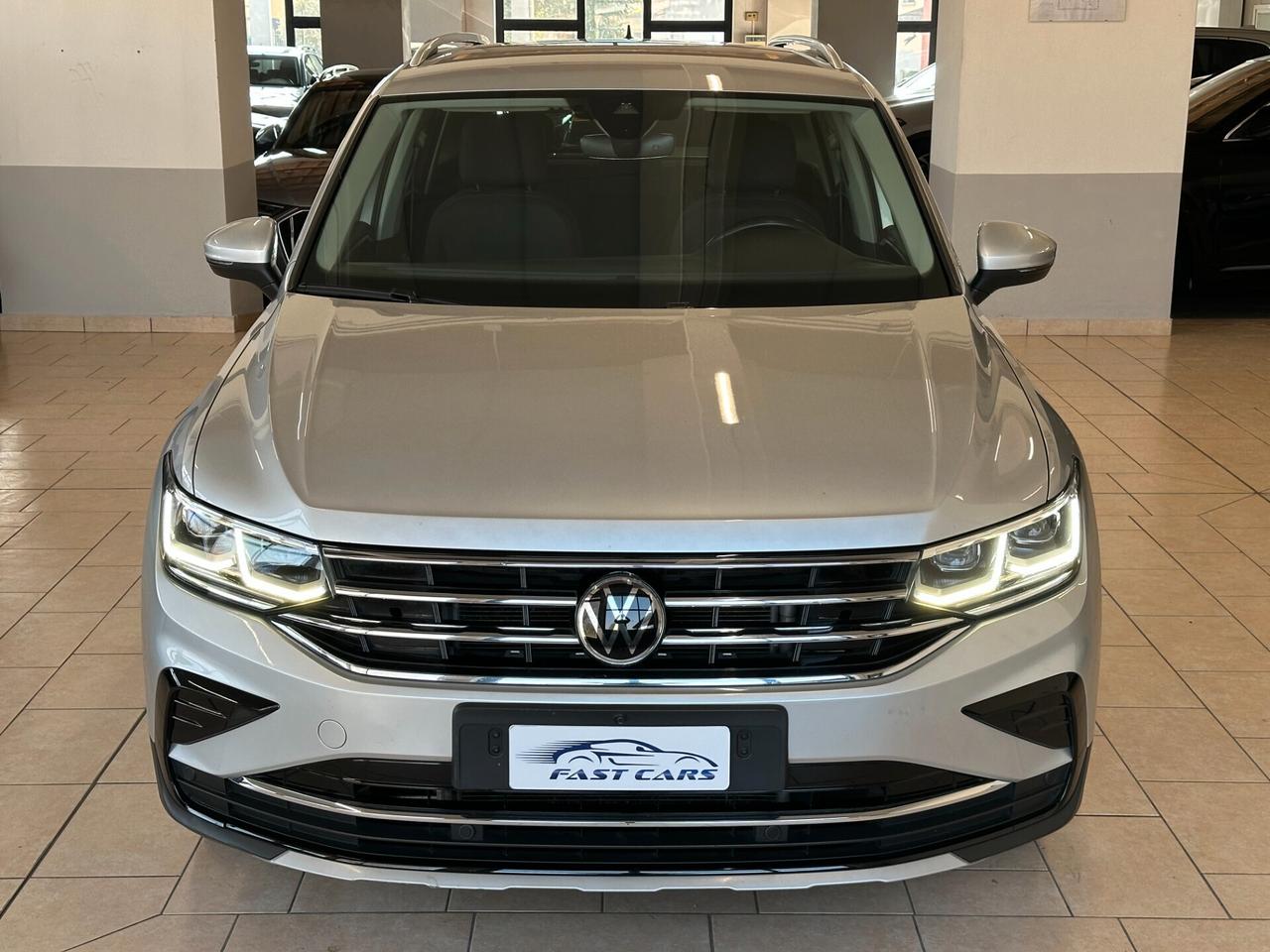 VOLKSWAGEN TIGUAN 2.0TDI ELEGANCE 150CV DSG *MATRIX*CARPLAY*360CAMERA*LUCIAMBIENTE
