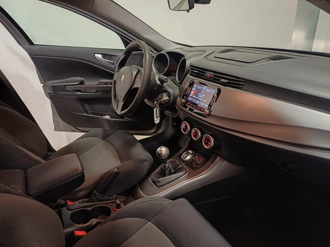 Alfa Romeo Giulietta 1.6 JTDm-2 105 CV Distinctive