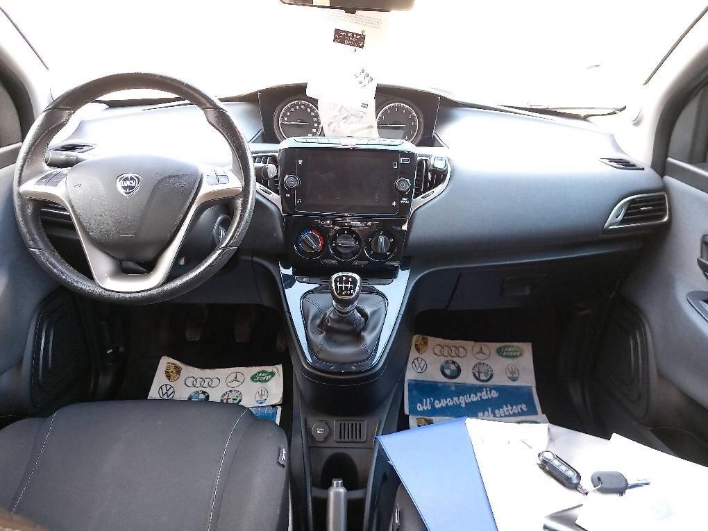 Lancia Ypsilon 1.0 FireFly 5 porte S&S Hybrid Gold km 29000 monitor android sensori GARANZIA TOTALE