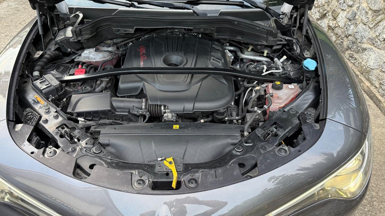 Alfa Romeo Stelvio 2.2 Turbodiesel 210 CV AT8 Q4 Veloce