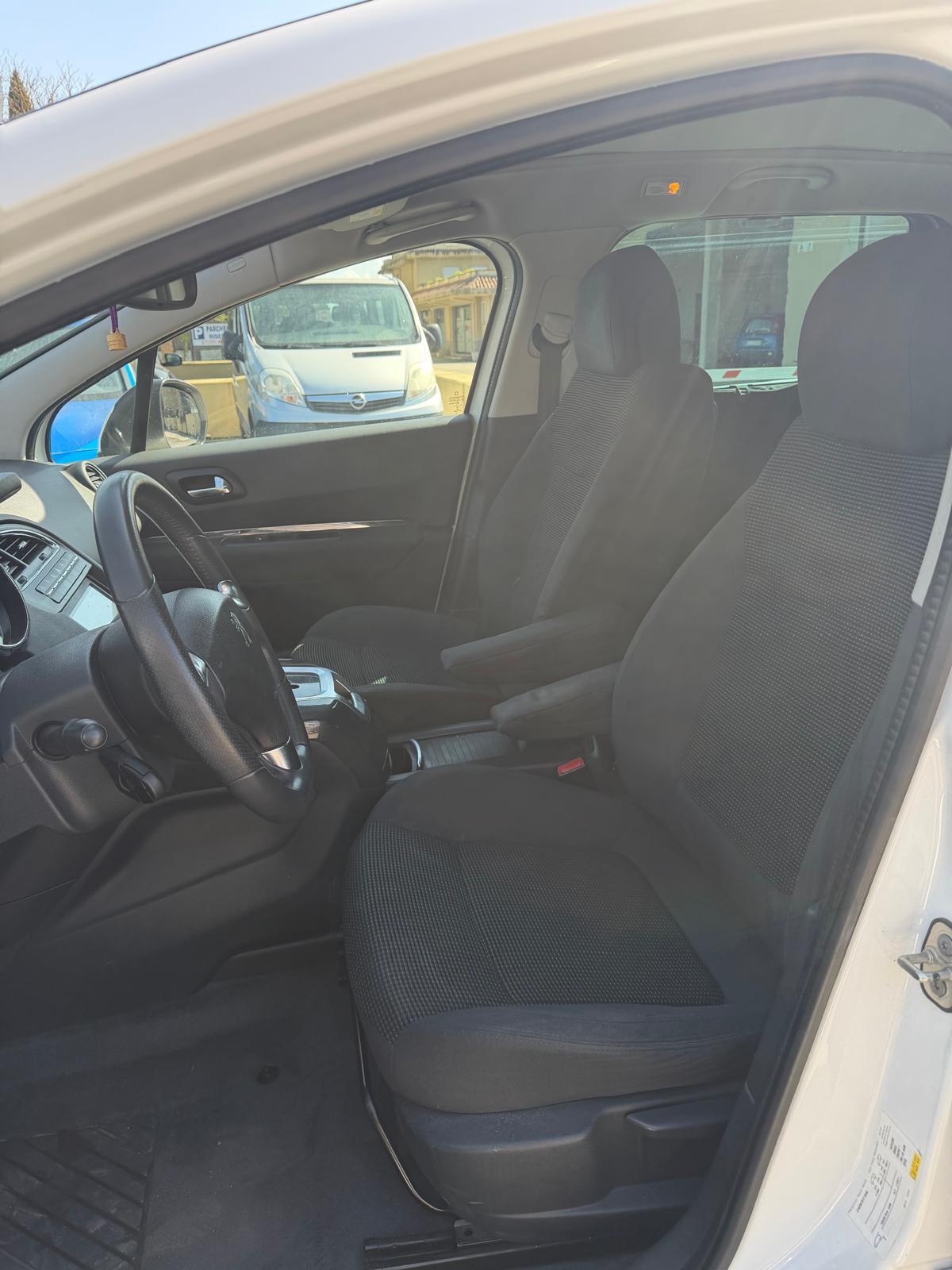 Peugeot 5008 BlueHDi 120 EAT6 S&S Allure