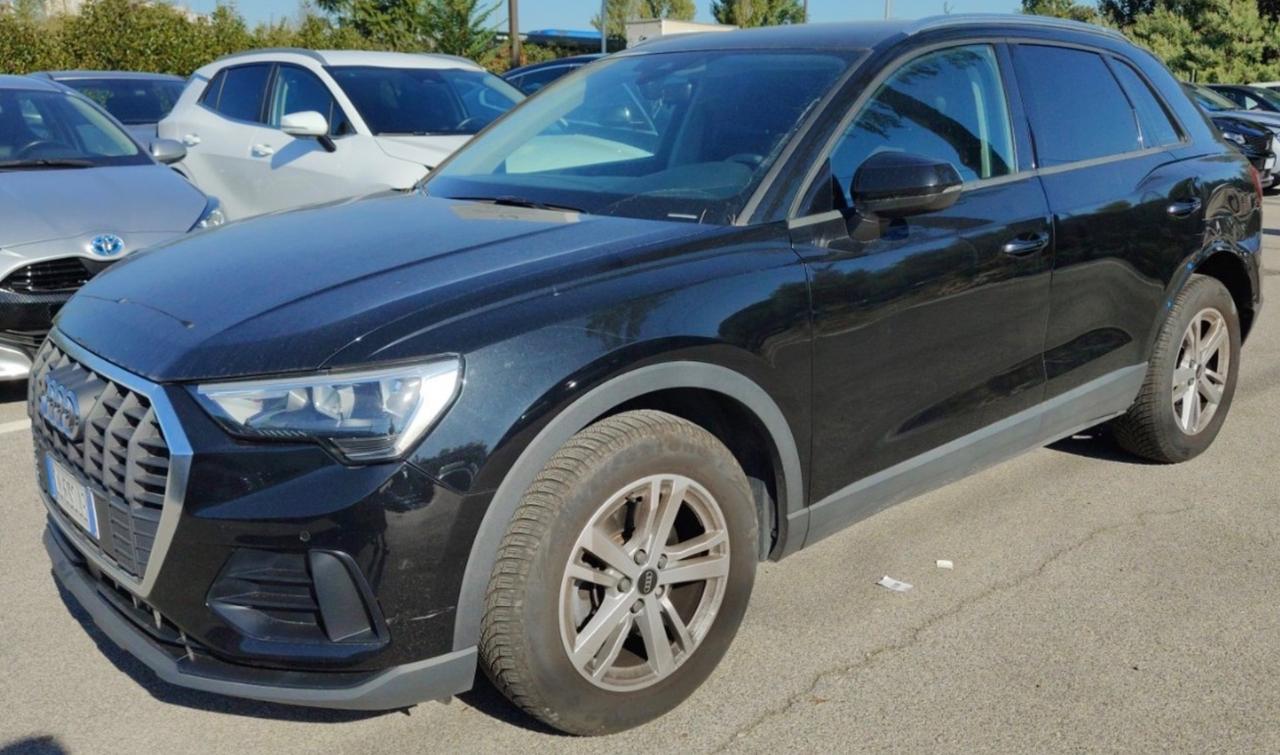 Audi Q3 35 TDI S tronic Business Advanced