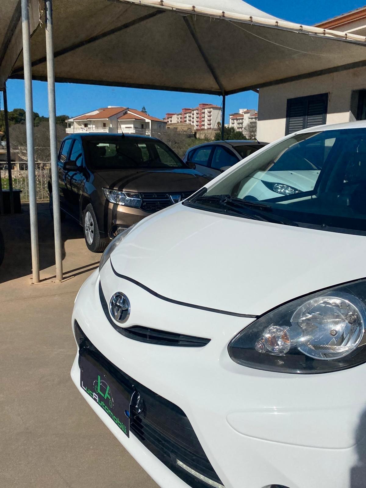 Toyota Aygo 1.0 12V VVT-i 5 porte Cool Soda Connect