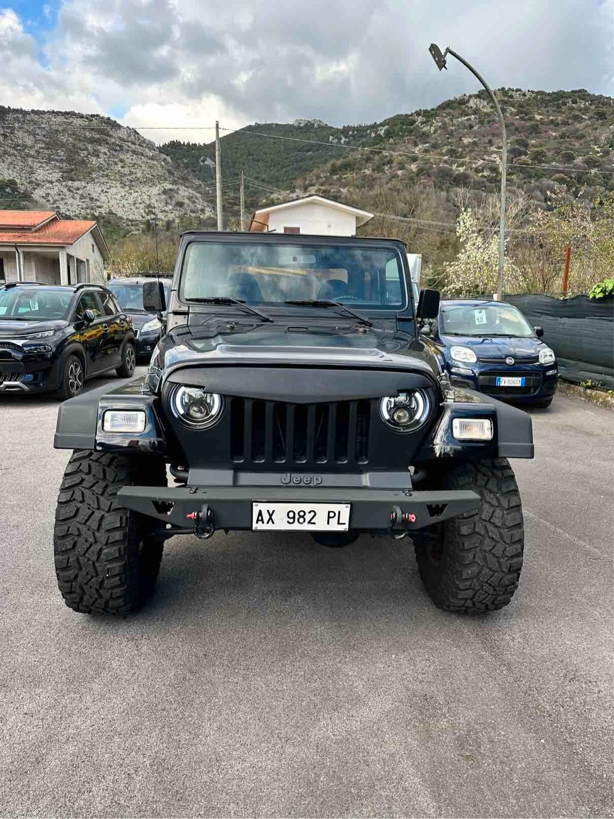 Jeep Wrangler 2.5 cat Soft top (EU)