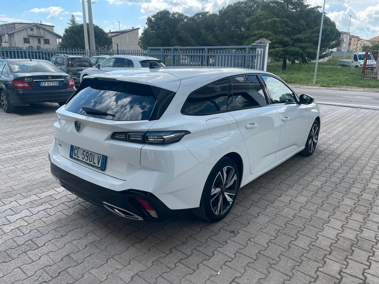 Peugeot 308 BlueHDi 130 S&S EAT8 SW Allure