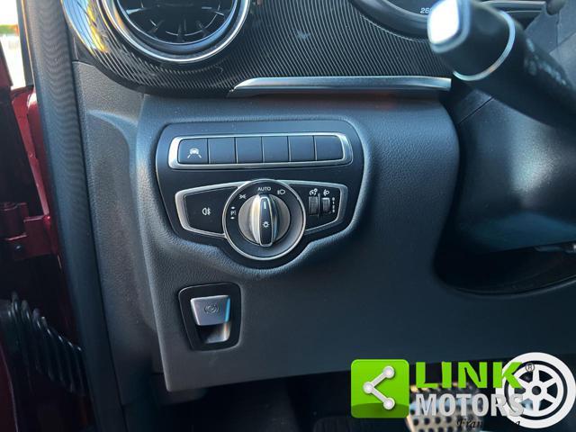 MERCEDES-BENZ V 220 d Automatic Sport Compact Night Edition