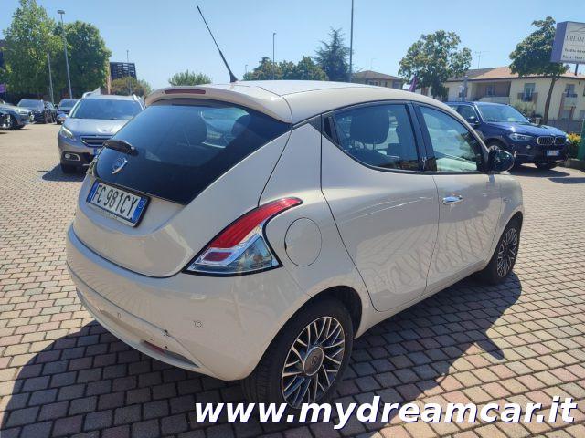 LANCIA Ypsilon 1.2 69 CV 5 porte Platinum