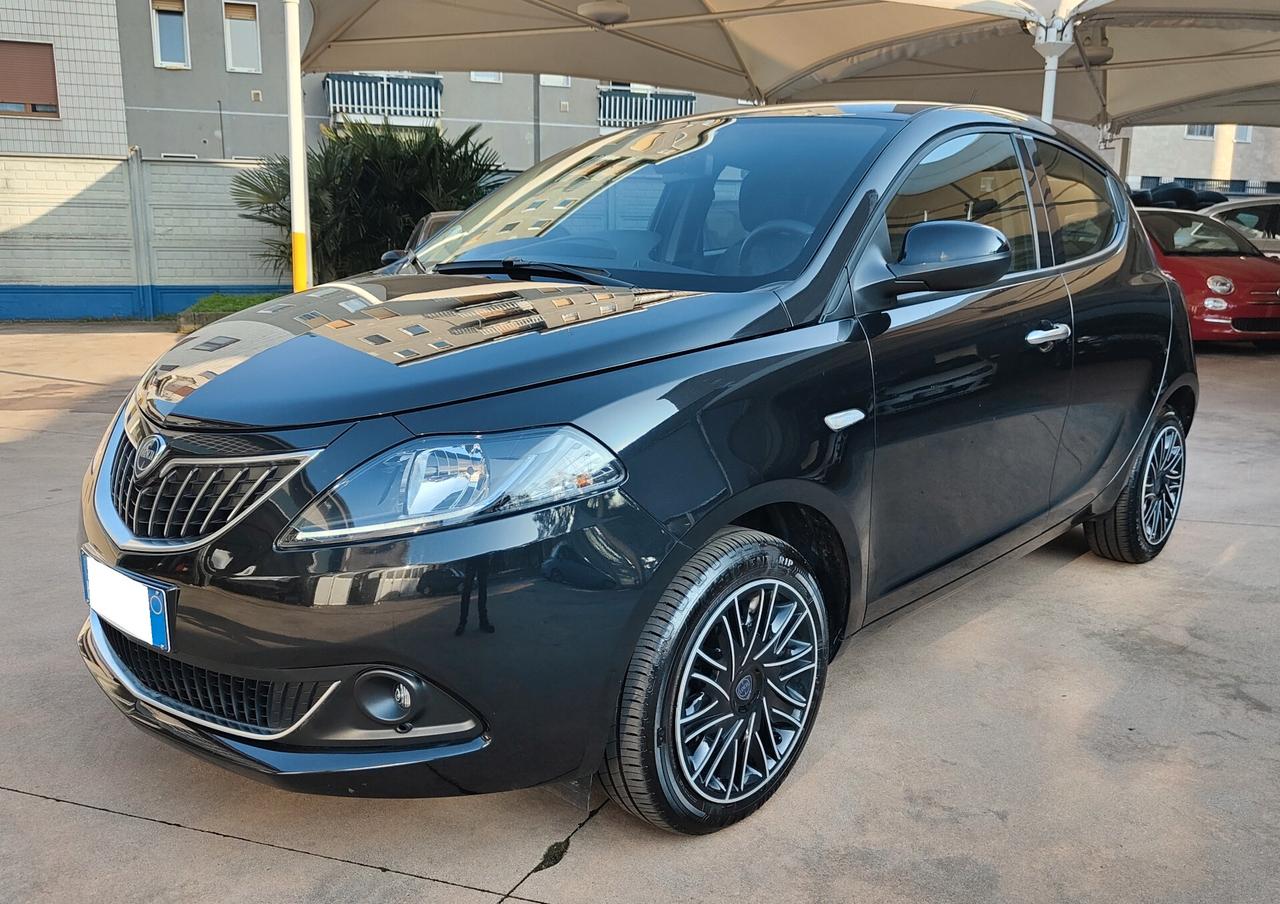 Lancia Ypsilon 1.0 Hybryd MY23 Gold *PREZZO PROMO*