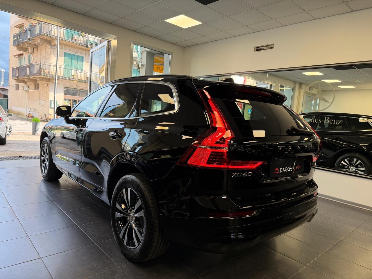 Volvo XC 60 XC60 B4 (d) automatico Essential
