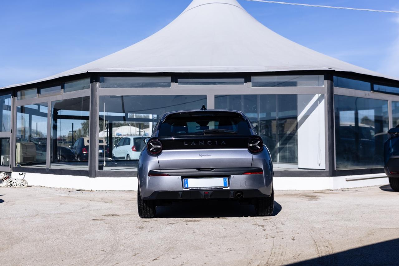 LANCIA YPSILON 1.2 HYBRID e-DCT – EDIZIONE LIMITATA CASSINA