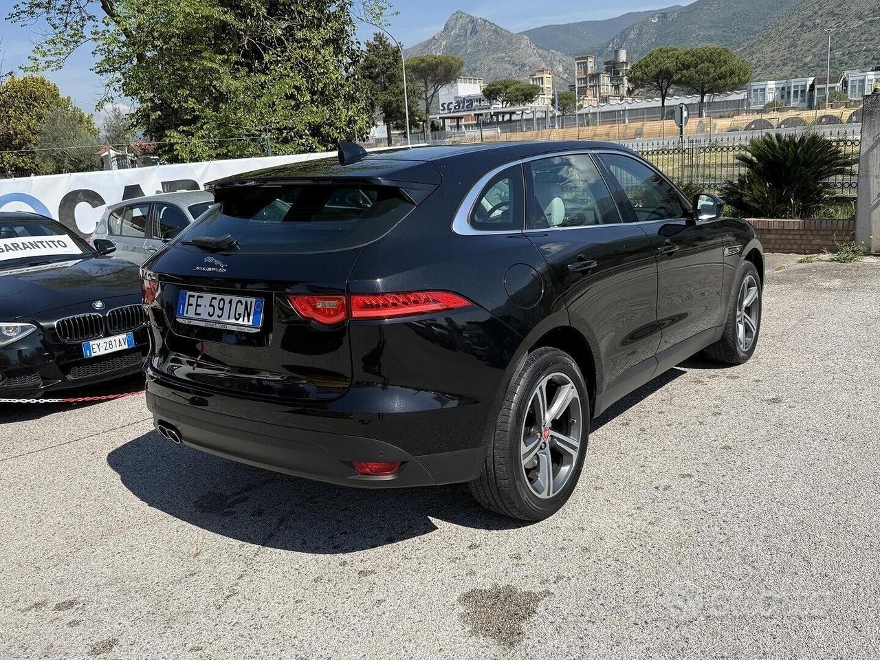 JAGUAR F PACE FULL OPTIONAL GARANZIA 24 MESI