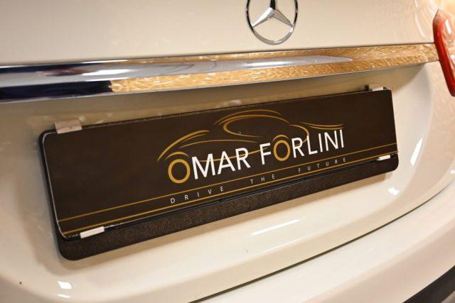 MERCEDES-BENZ GLA 180 D EXECUTIVE AUT.TEL CERCHI 17"VETRI SCURI SED.RISC