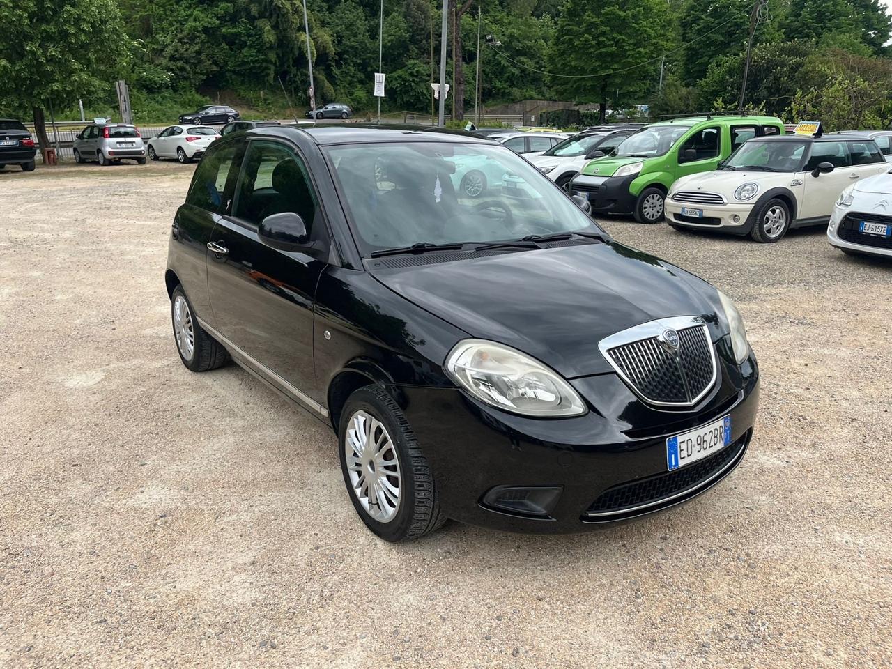 Lancia Ypsilon 1.3 MJT 75 CV Elle