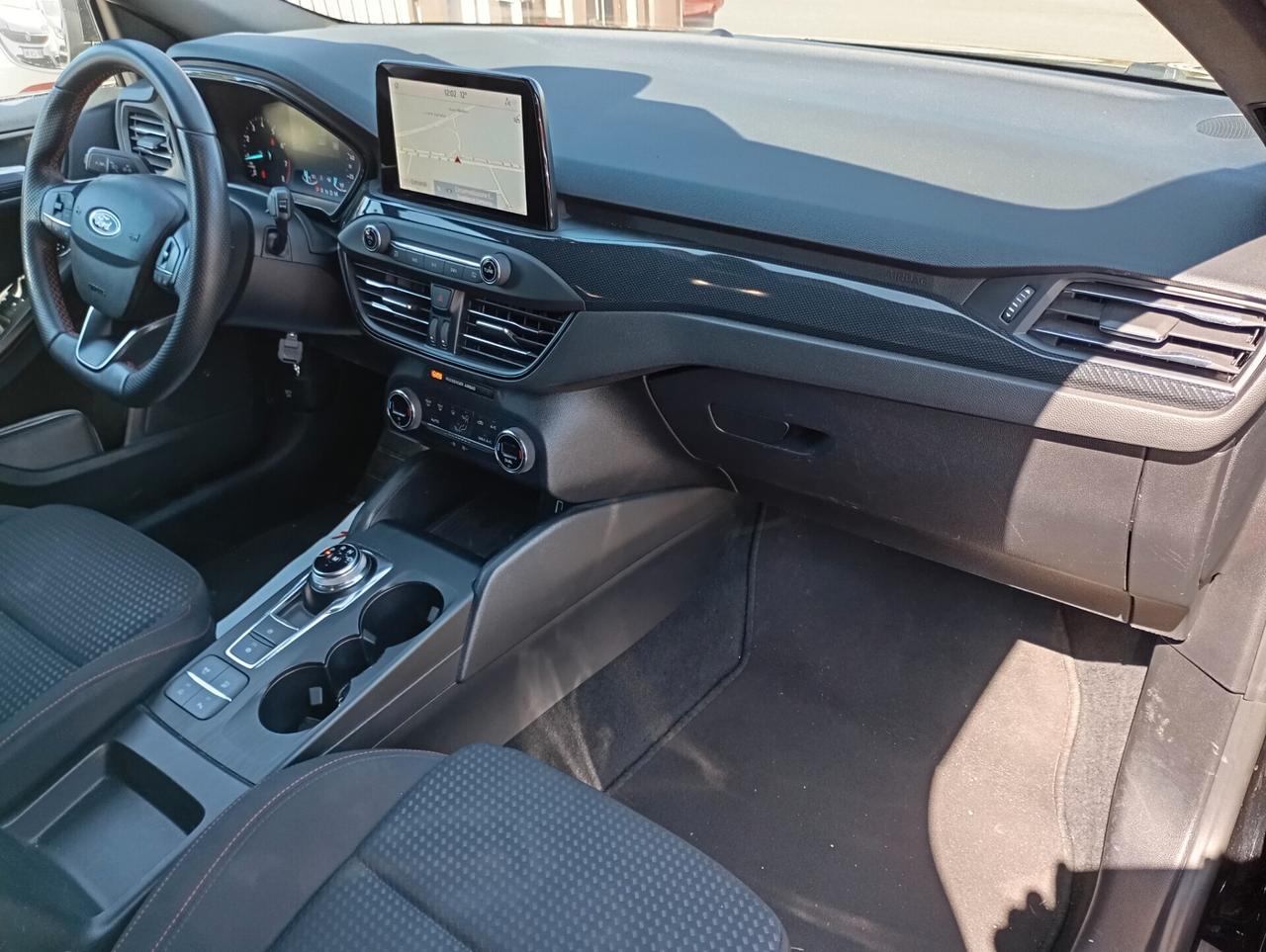 Ford Focus 5P 1.0 EcoBoost 125CV ST Line Aut.