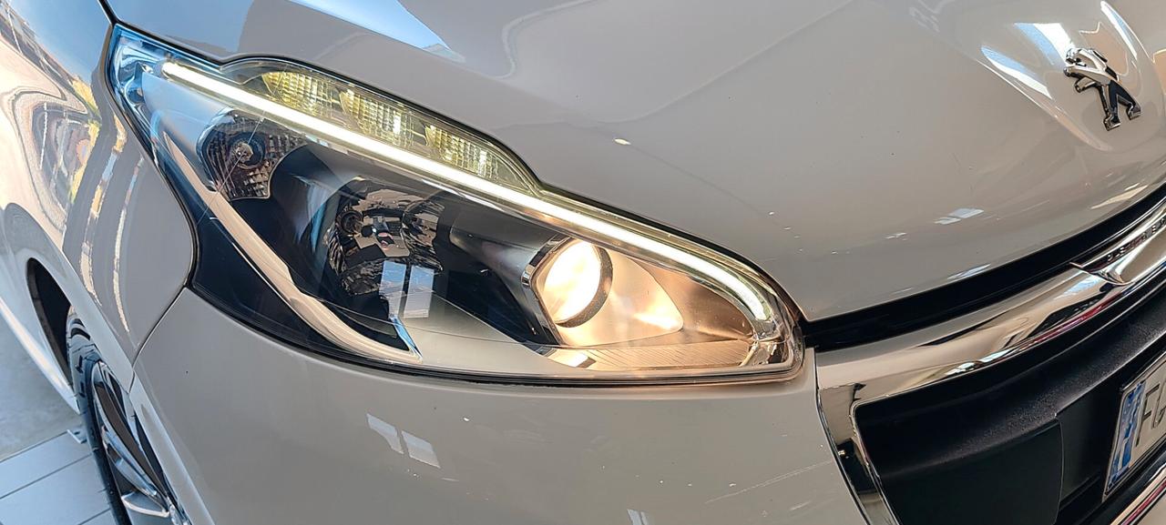 Peugeot 208 PureTech 82 5 porte Allure