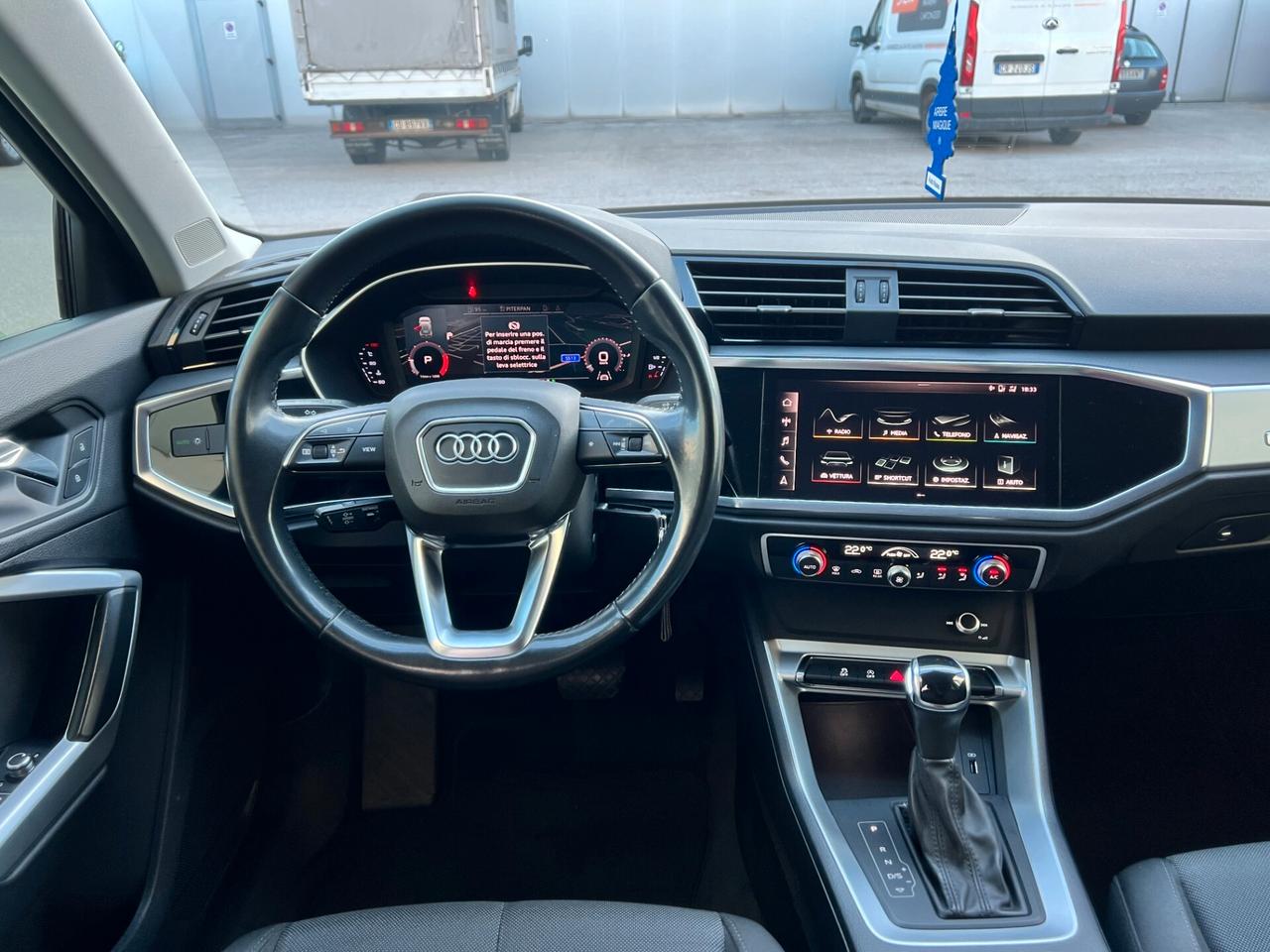 Audi Q3 35 TDI S tronic Business Advanced