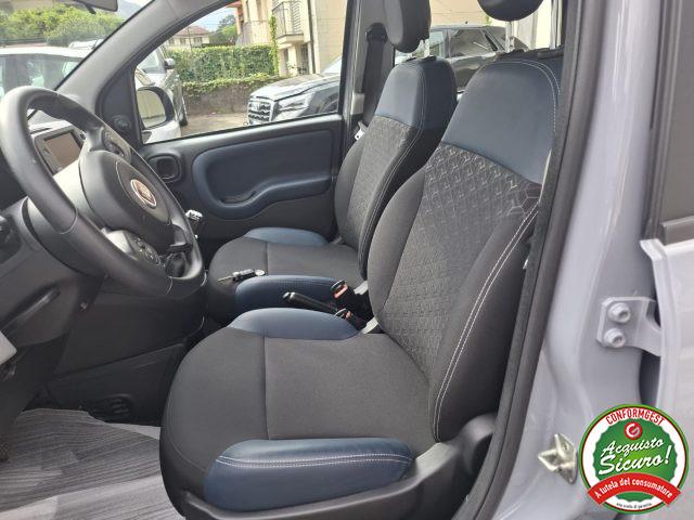 FIAT Panda 1.0 FireFly S&S Hybrid City Cross UNICO PROPRIETAR