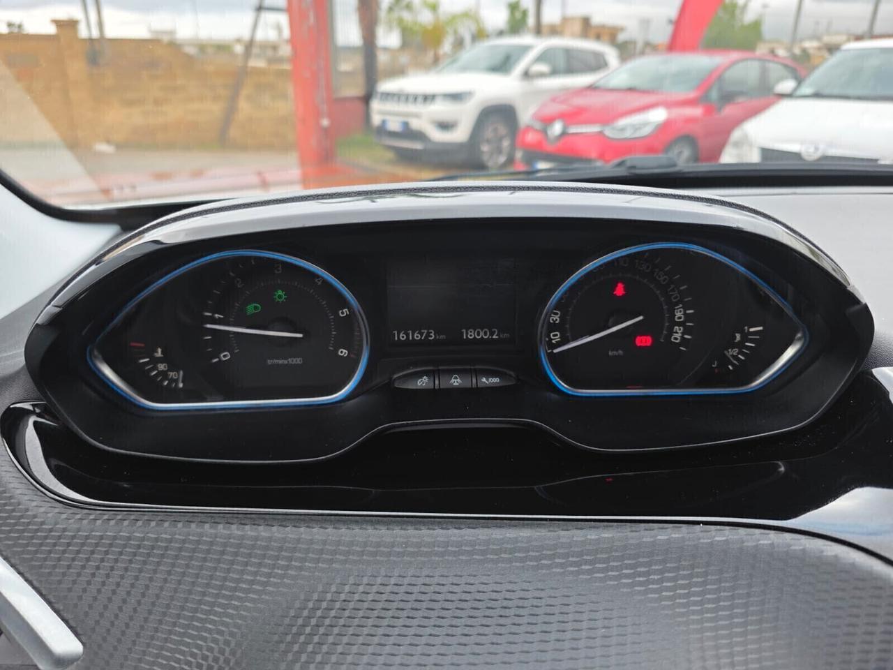 Peugeot 2008 1.6 e-HDi 115 CV Stop&Start Féline