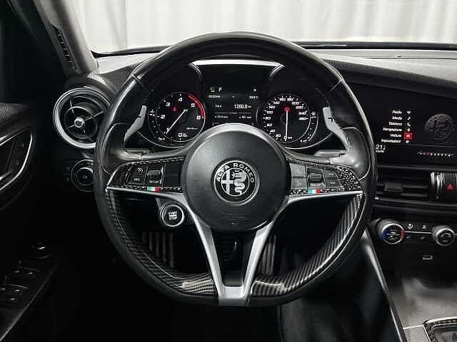 Alfa Romeo Giulia 2.2 Turbodiesel 210 CV AT8 AWD Q4 Veloce