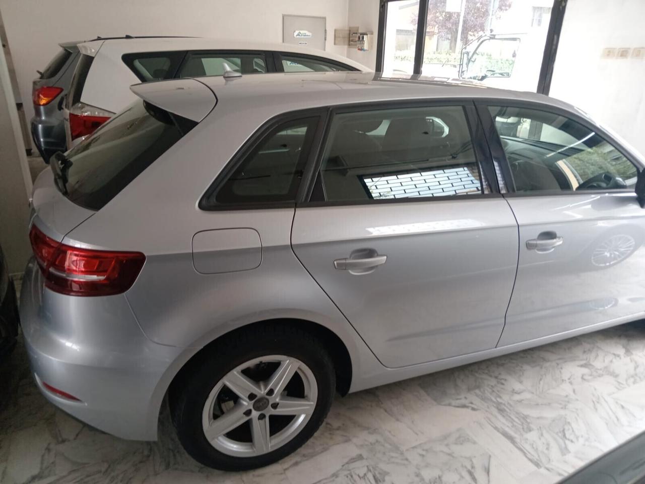 Audi A3 1.6 TDI 116 CV Business