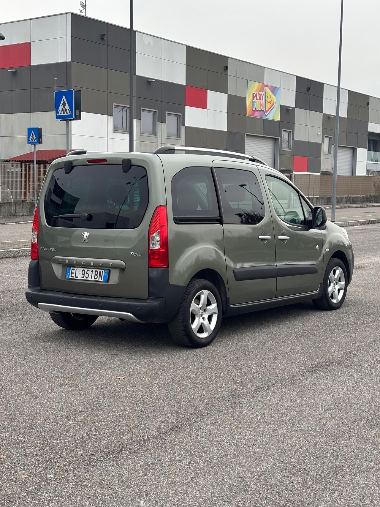 Peugeot Partner Tepee 1.6 HDi 112CV Outdoor