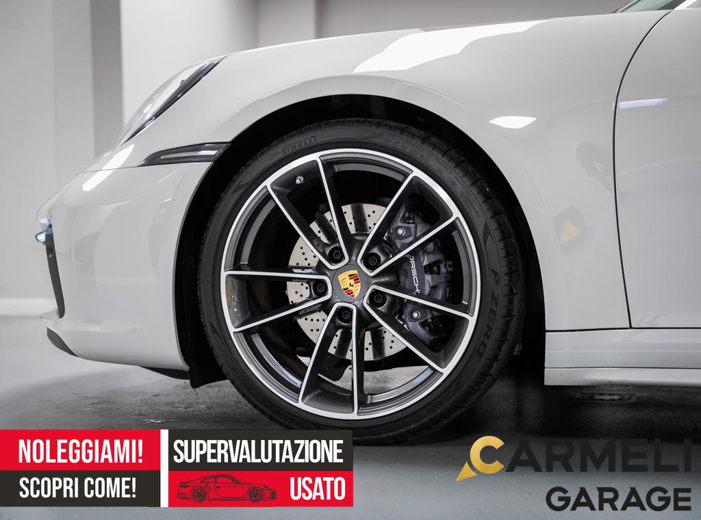 Porsche 911 Targa 992 TARGA 4