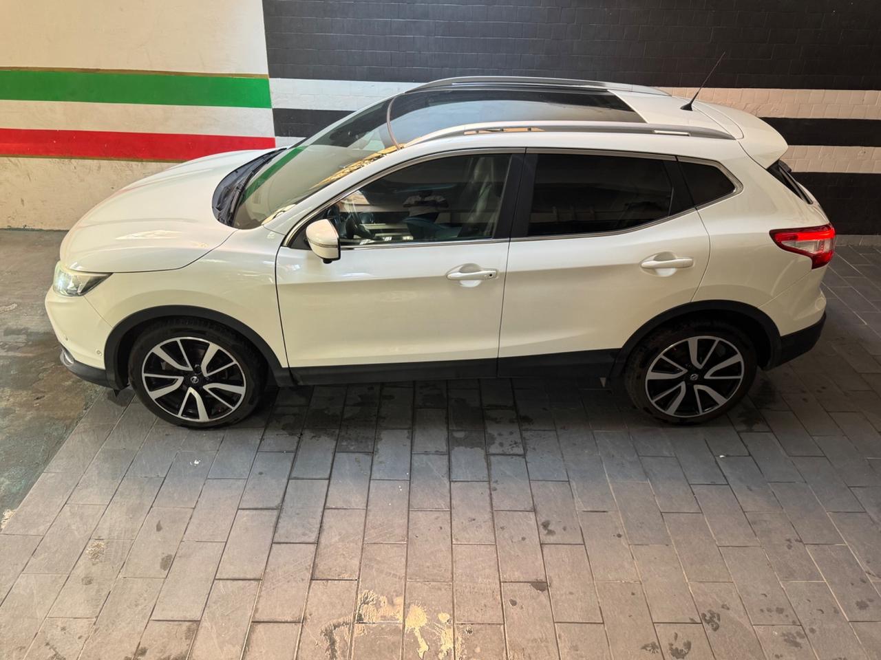 Nissan Qashqai 1.6 dCi 4WD 360