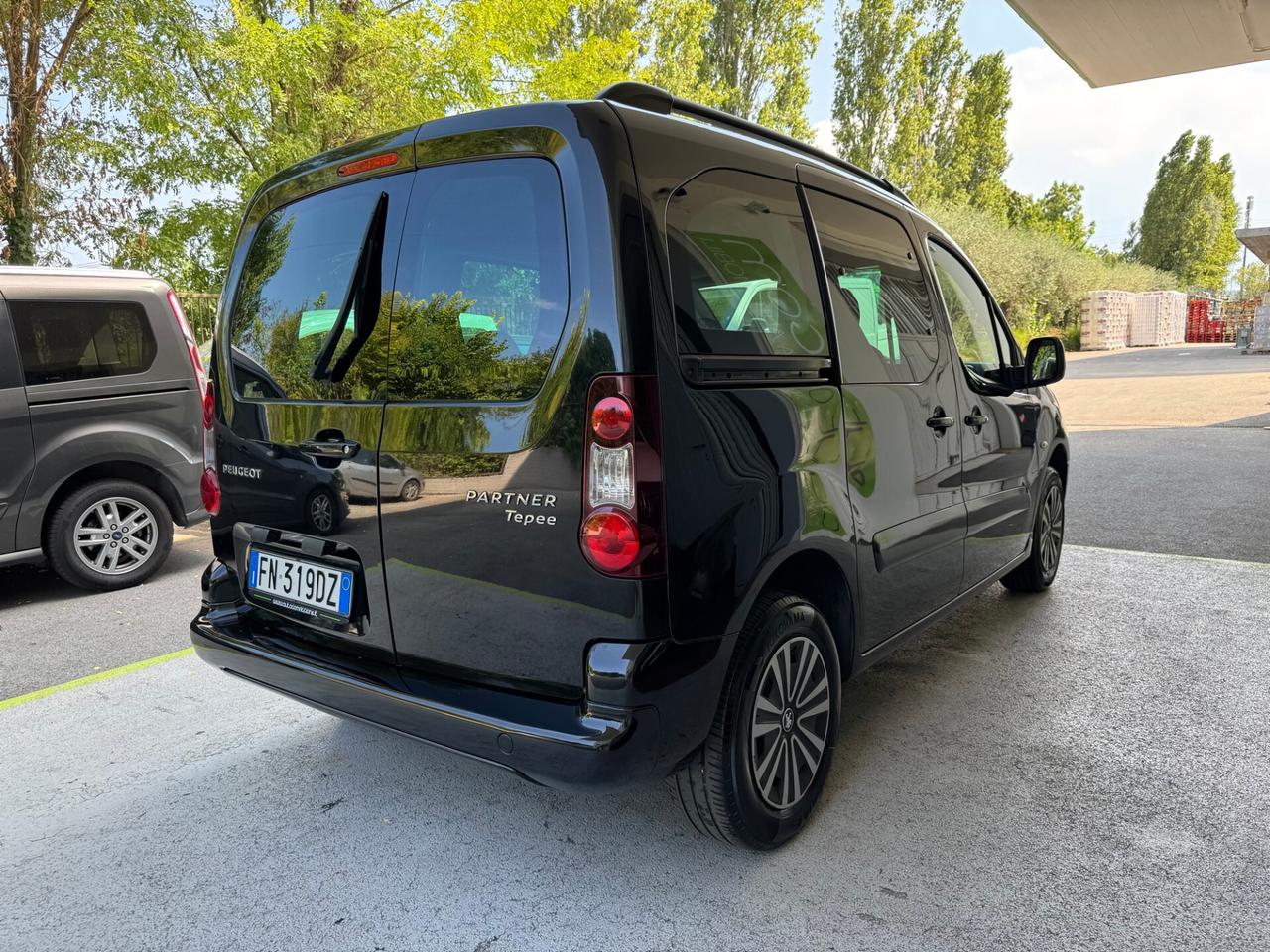 Peugeot Partner Tepee bluehdi 5P. GARANZIA 24 MESI