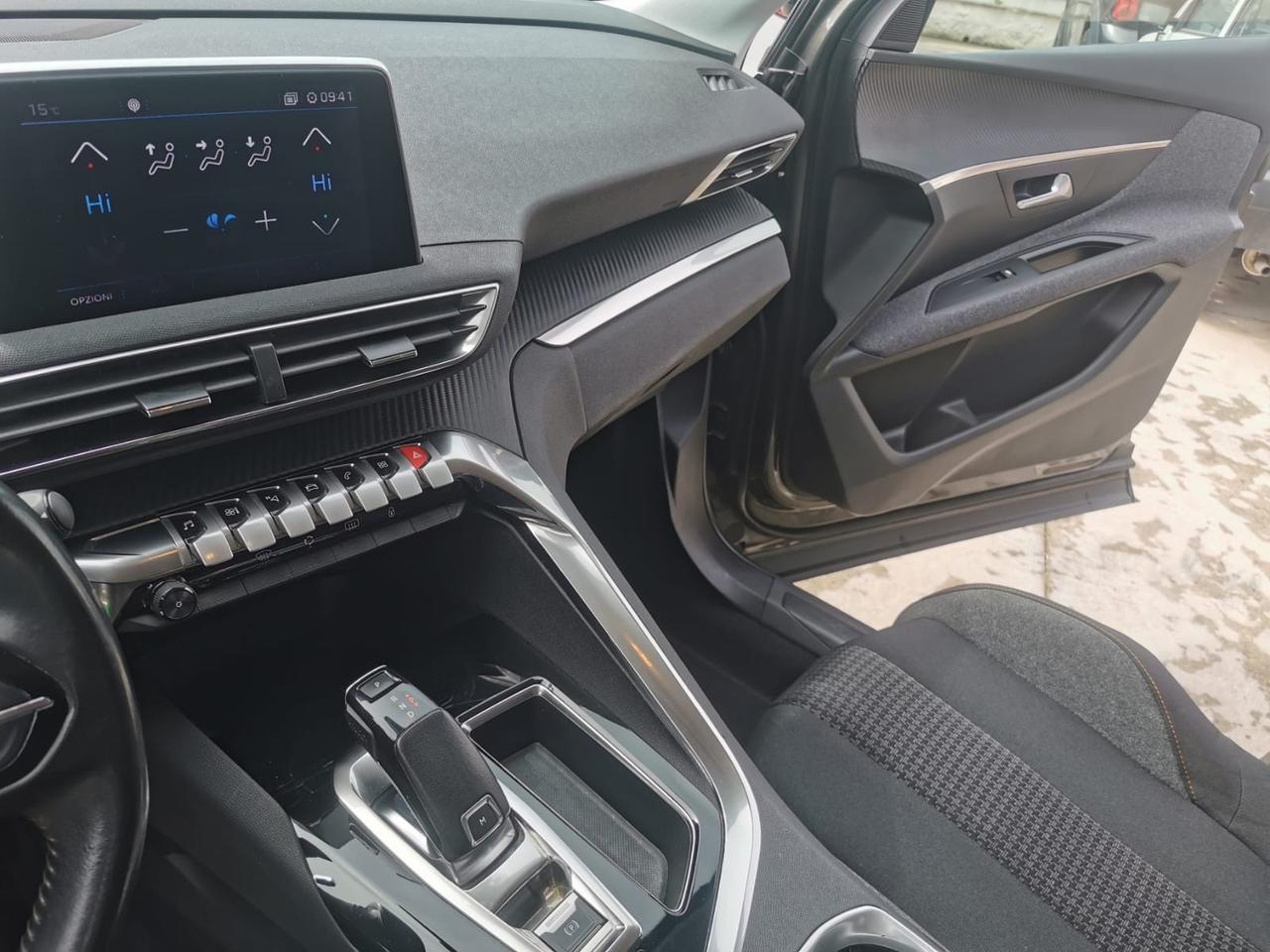Peugeot 3008 BlueHDi 130 S&S Allure