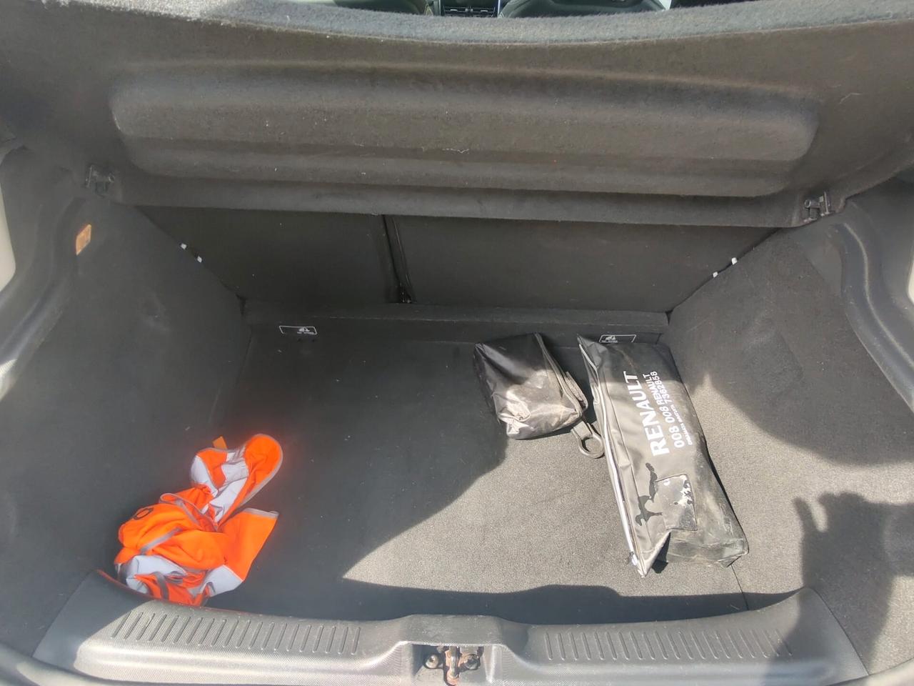 Renault Clio 1.2 75CV GPL 5 porte Live, BENZINA\GPL, OK NEOPATENTATI