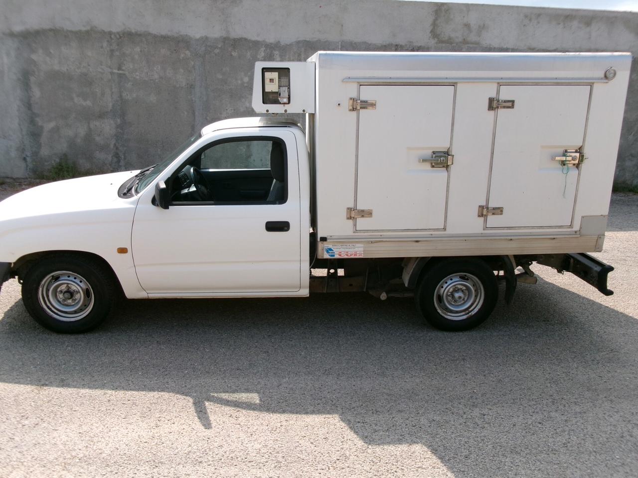 Toyota Hilux 2.5 D-4D 2WD 2p. Pick-up